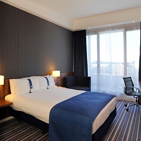 Holiday Inn Express Crewe, An Ihg Hotel חדר תמונה