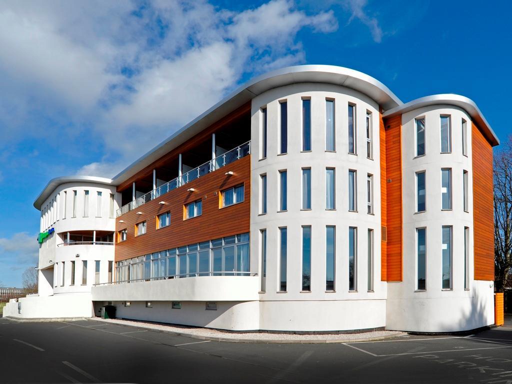 Holiday Inn Express Crewe, An Ihg Hotel מראה חיצוני תמונה