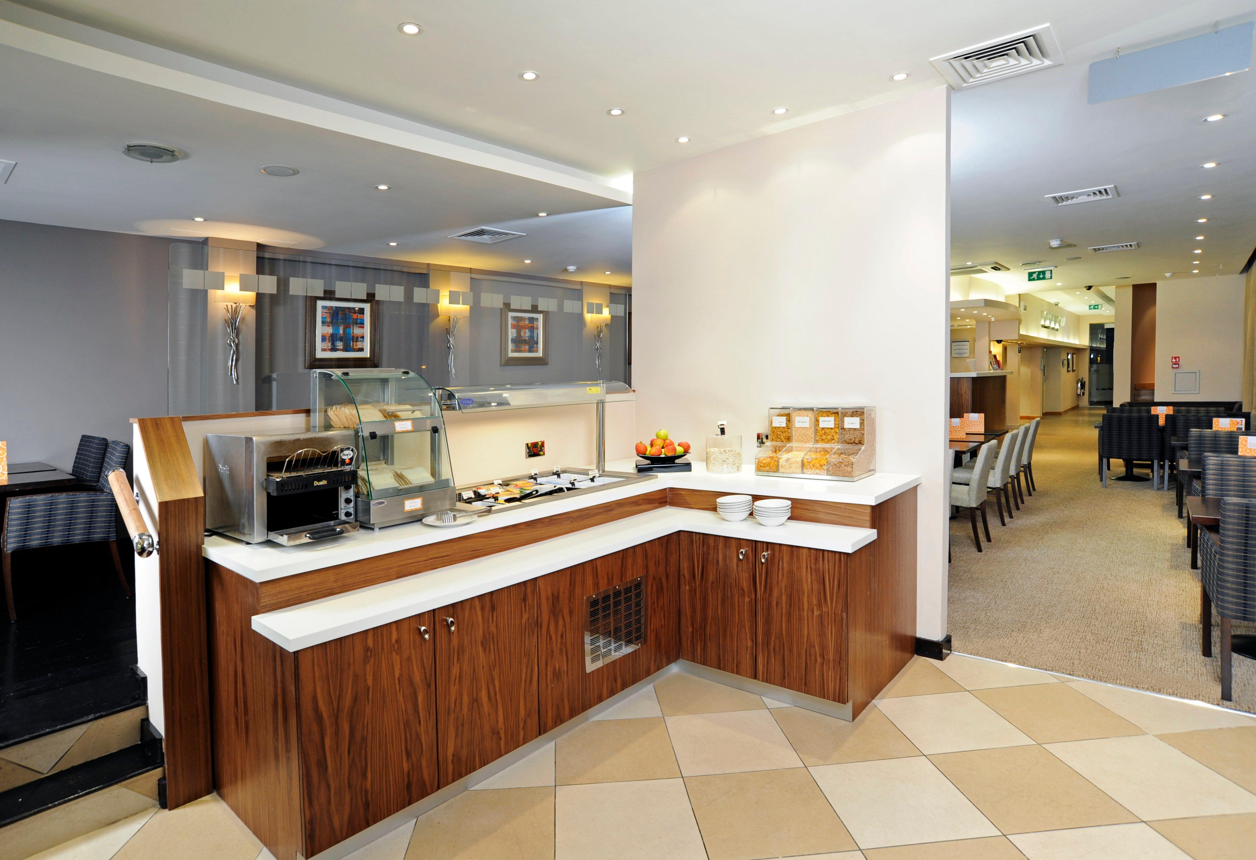 Holiday Inn Express Crewe, An Ihg Hotel מראה חיצוני תמונה
